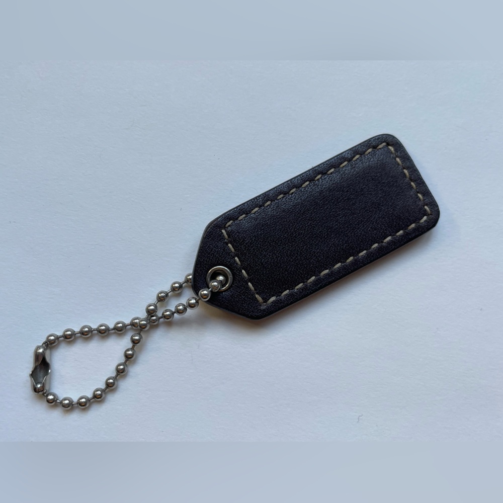 Coach Leather Hang Tag With Chain - Picture 4 of 7